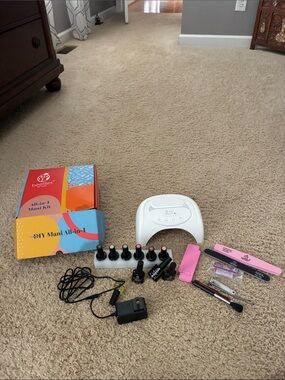 Beetles Gel Nail Kit with White LED Lamp and Pink Accessories